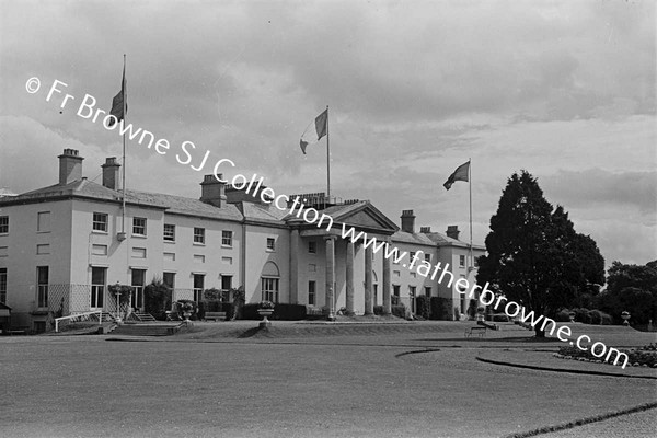 ARAS AN UACHTARAIN HOUSE FROM S W